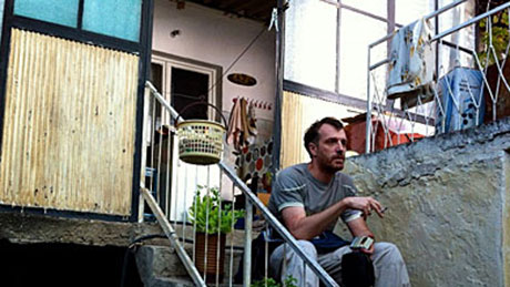 Сцена од филмот “Мојот брат Лазар“ (со актерот Дејан Лилиќ)