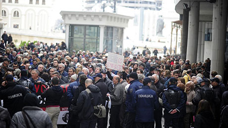 Пред Уставниот суд се одржуваа протести за да не се усвојат измените на Законот
