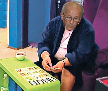 Ексклузивна снимка за тоа како се вршеше лустрацијата